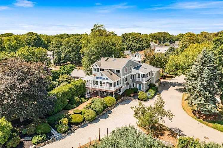 18 Pondview Ave #2 Scituate, MA 02066