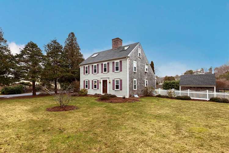 13 Pimlico Pond Road Forestdale, MA 02644