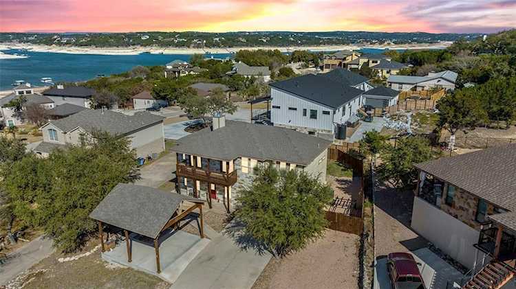 19004 Mariners PT Point Venture, TX 78645