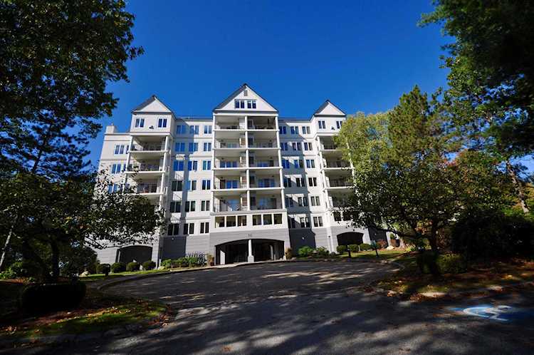 10 Mountain Laurels Dr #308 Nashua, NH 03062
