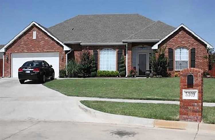 5309 SW Inwood Cir Lawton, OK 73505 | MLS 162953 Photo 1