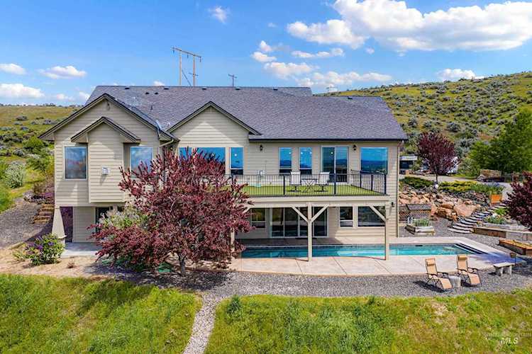 4800 E Frozen Dog Emmett, ID 83617