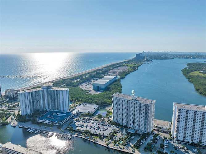 300 Bayview Dr #1503 Sunny Isles Beach, FL 33160