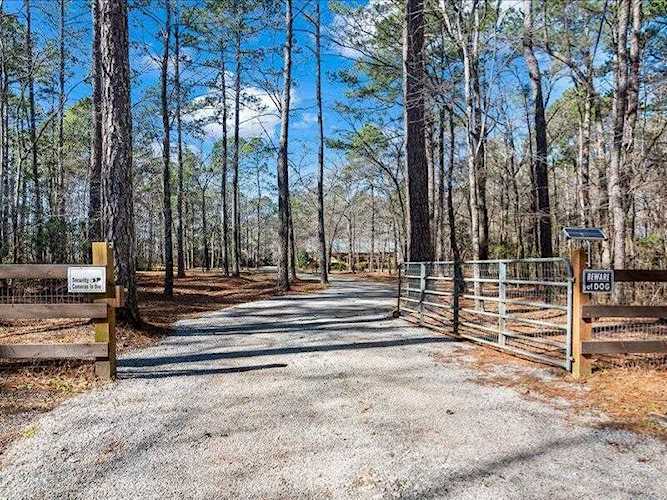 383 Washington Town Rd Summerville, SC 29486