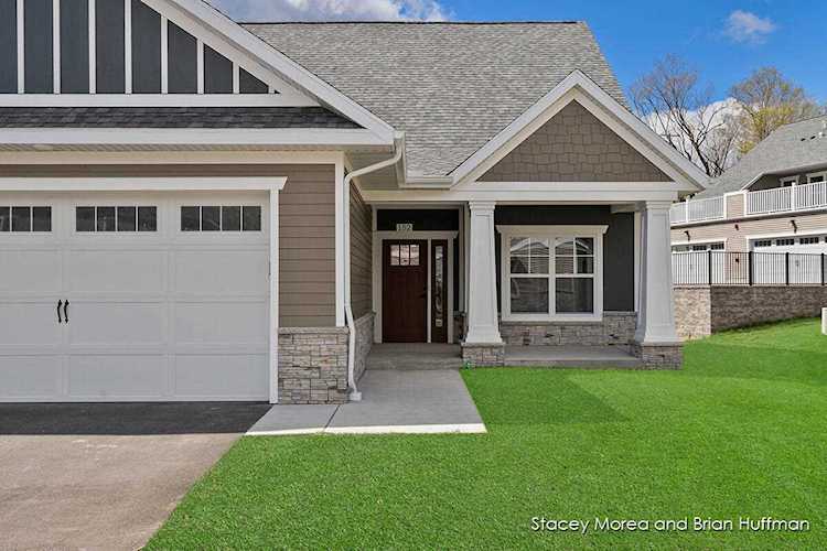 183 Tamarack Ln NE Rockford, MI 49341