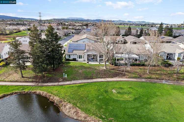 210 Summerset Dr Brentwood, CA 94513