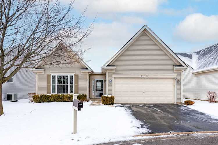PHOTOS & DETAILS: 21012 Aspen Ln, Plainfield, IL 60544 For Sale - MLS #11711062 - Photos, Virtual Tour, School Info - Real Estate Listing Info Photo 1