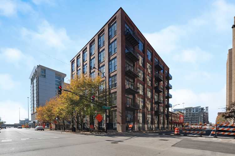 701 W Jackson Blvd #108 Chicago, IL 60661