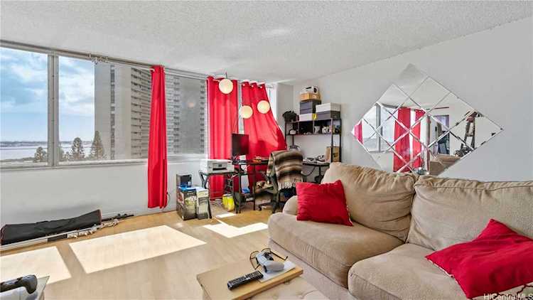 98-288 Kaonohi Street #1103 Aiea, HI 96701