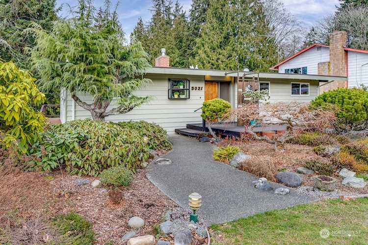 5021 Crest Ln, Everett, WA, 98203 | MLS#2028496 | Novak Team Photo 1