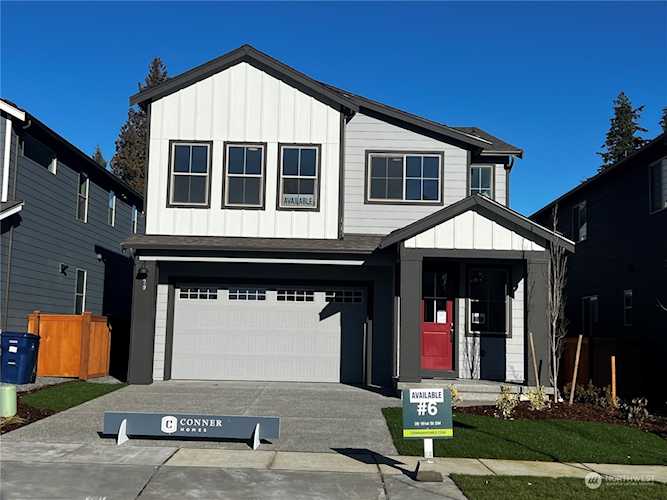29 151st St SW #6 Lynnwood, WA 98087