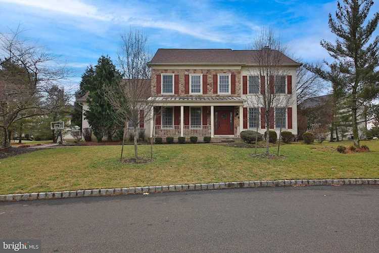 703 Talamore Dr Ambler, PA 19002