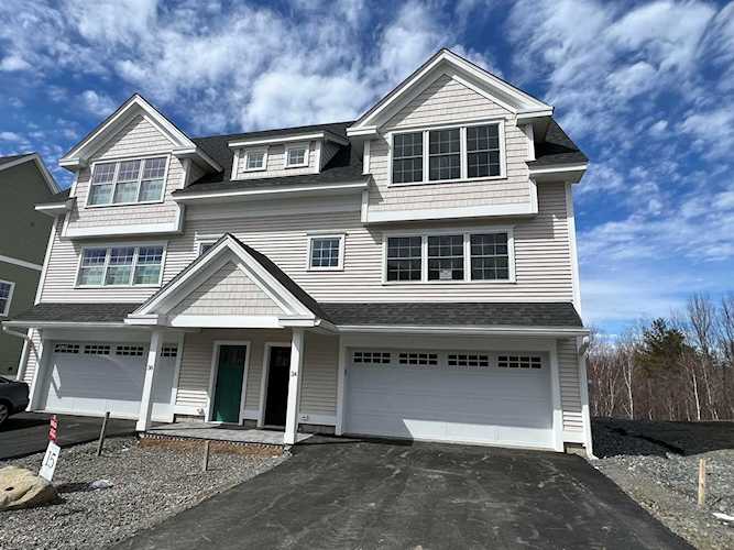 Unit 15 Stonehill Pointe Rd #15 Newmarket, NH 03857