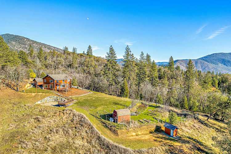 View 1427 Three Pines Rd with HD Pictures, Virtual Tours & Aerial Maps | MLS #220158707 Photo 1