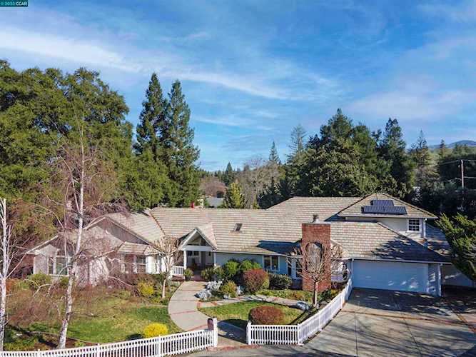 12 Marion Ct Alamo, CA 94507