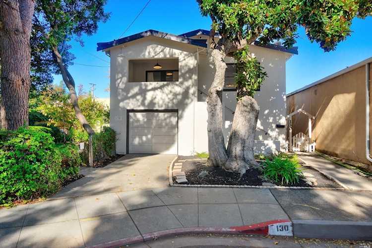 130 Pine Street San Anselmo, CA 94960 | MLS 323005833 Photo 1
