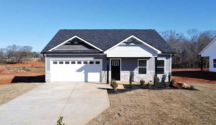 255 R C Thompson Rd Chesnee, SC 29323