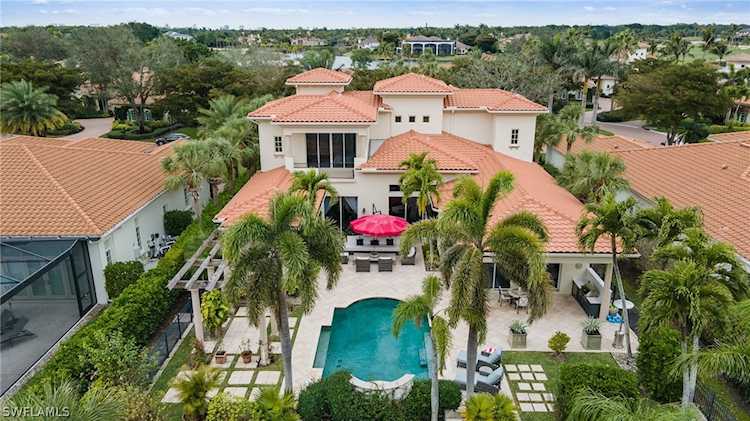 2052 Isla Vista Ln Naples, FL 34105