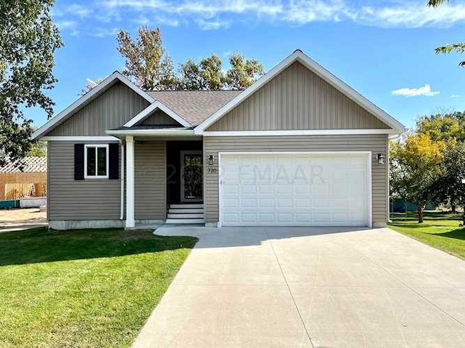 720 1st St Hawley, MN 56549 | MLS 22-4876 Photo 1