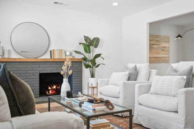 5898 Agee Street San Diego, CA 92122