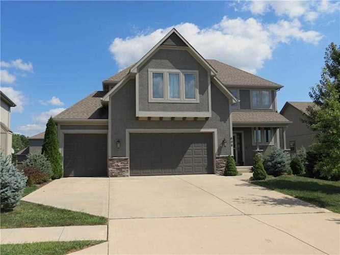 805 S Washington St Raymore, MO 64083 | MLS 2419610 Photo 1