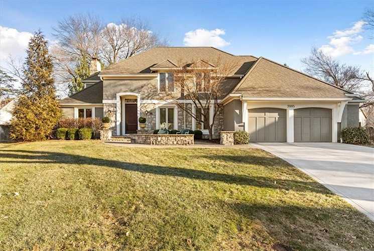 3985 W 101 Terrace Overland Park, KS 66207 | MLS 2418856 Photo 1