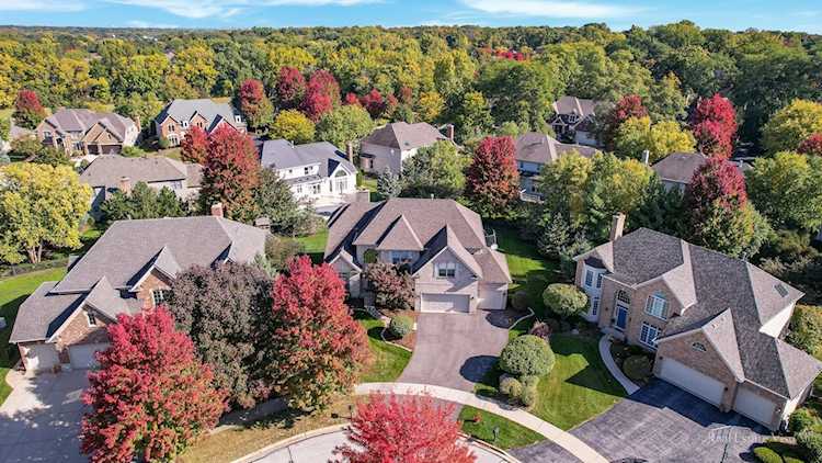 3032 Glacier Ct St. Charles, IL 60174