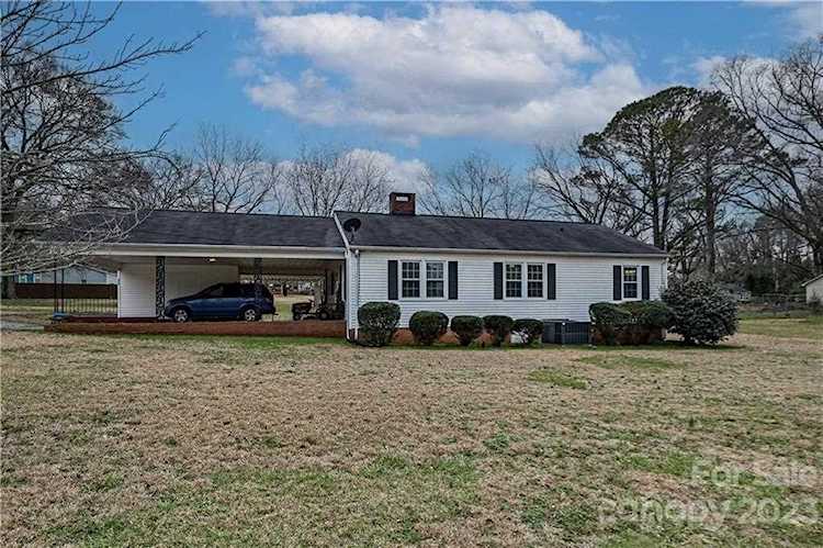 970 Confederate Ave Lancaster, SC 29720 | MLS 3939961 Photo 1