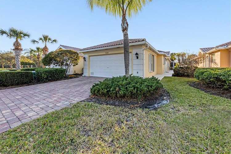 7836 Camminare Dr Sarasota, FL 34238