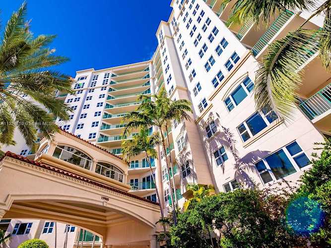 19900 E Country Club Dr #803 Aventura, FL 33180