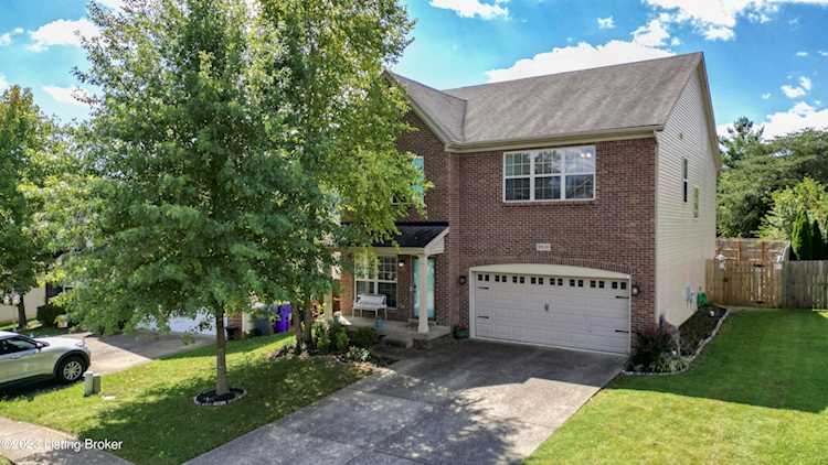 9838 Collier Ln Louisville, KY 40291