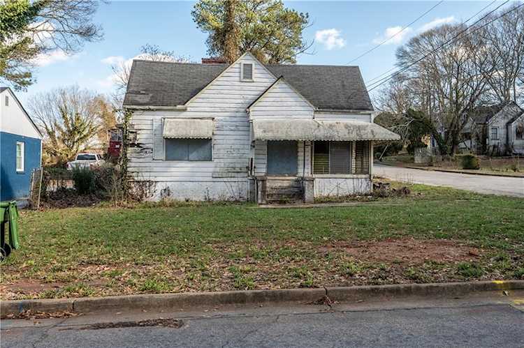 39 Burbank Drive NW Atlanta, GA 30314