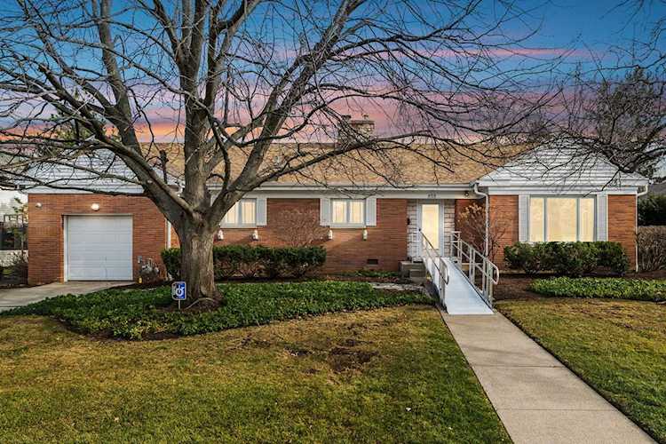 855 Kenton Rd Deerfield, IL 60015