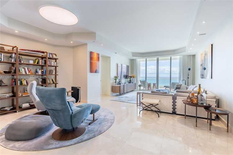 16047 Collins Ave #2202 Sunny Isles Beach, FL 33160