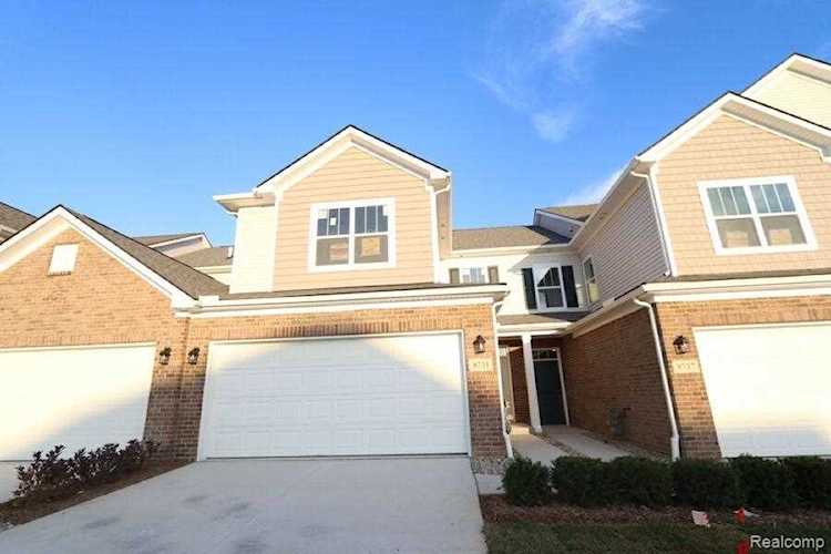 8731 Grove Washington, MI 48094