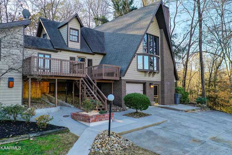 4344 Fox Hills Dr Louisville, TN 37777