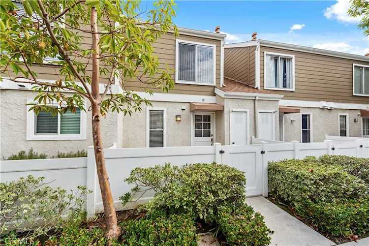 19 Bentwood Ln Aliso Viejo, CA 92656 | MLS OC23016534 Photo 1