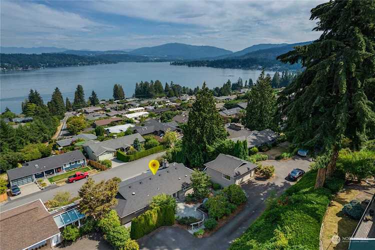 2627 169th Ave SE Bellevue, WA 98008