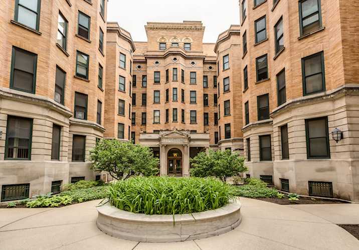 550 W Surf St #C511 Chicago, IL 60657