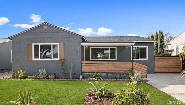 1431 N Pass Ave Burbank, CA 91505 | MLS IV23017978 Photo 1