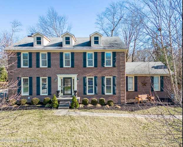 10904 Old Harrods Woods Cir Louisville, KY 40223