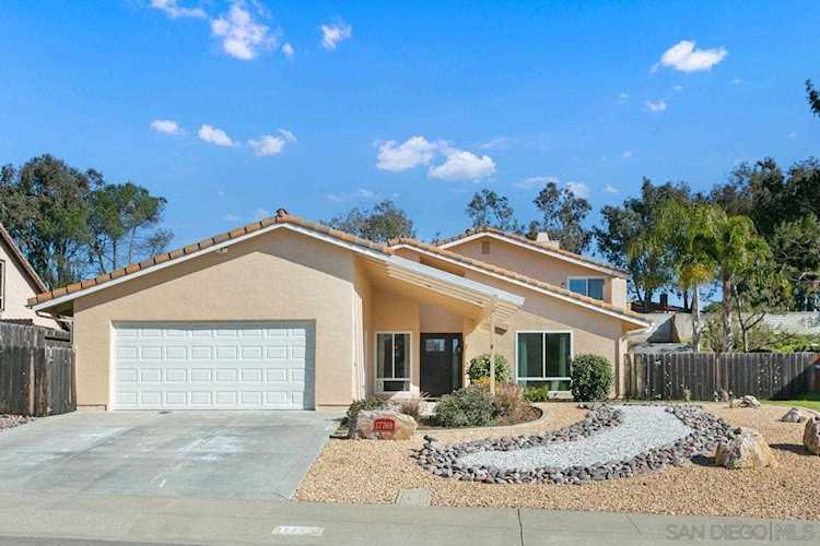 17769 Frondoso Dr San Diego, CA 92128