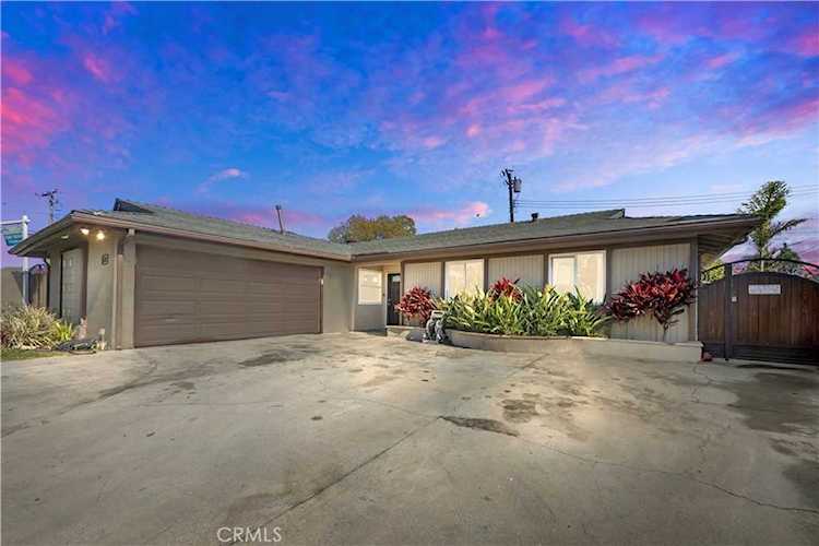 6942 Chapman Ave Garden Grove, CA 92845