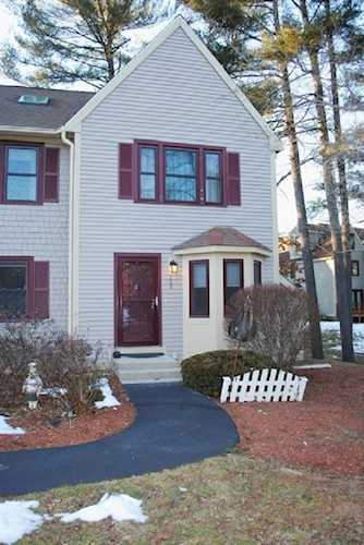 160 Bartemus Trl Nashua, NH 03063