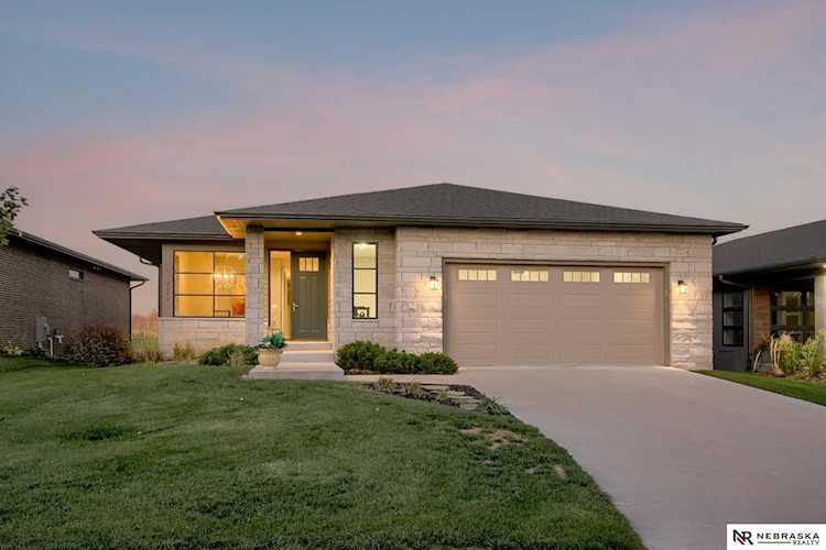 3600 Kilkee Rd Lincoln, NE 68520 | MLS 22229363 Photo 1