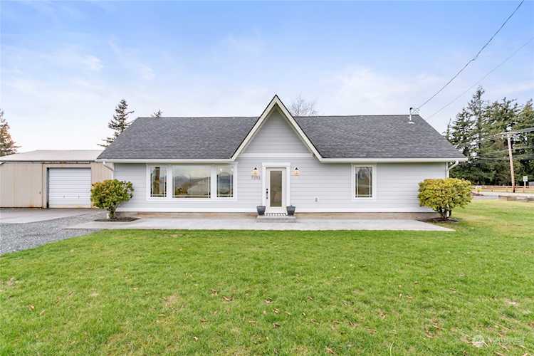 7393 Hannegan Rd Lynden, WA 98264