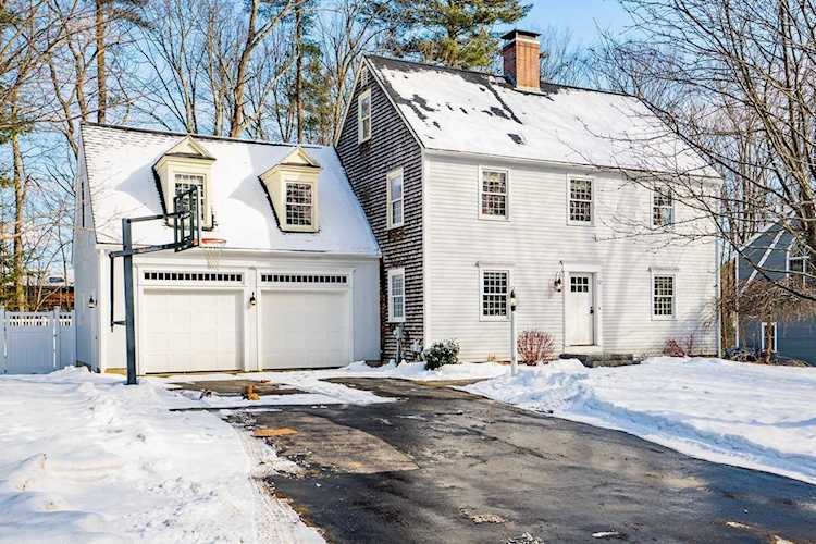 12 Foxwell DrScarboroughME04074home for sale Photo 1