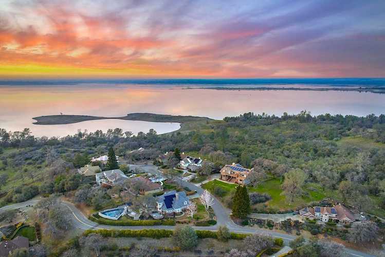 498 Lakeridge Court El Dorado Hills, CA 95762