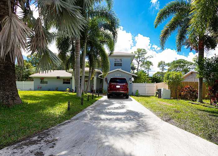 4868 Canal Drive Lake Worth, FL 33463