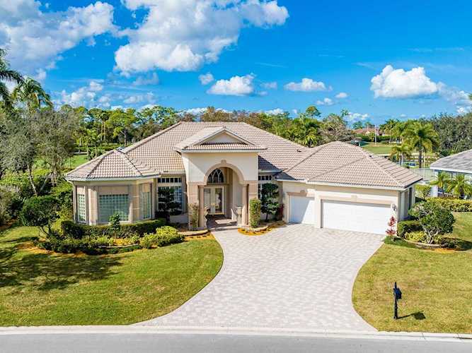 17248 Gulf Pine Cir Wellington, FL 33414